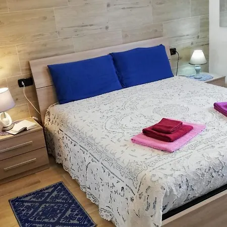 Sunshine House Bed & Breakfast